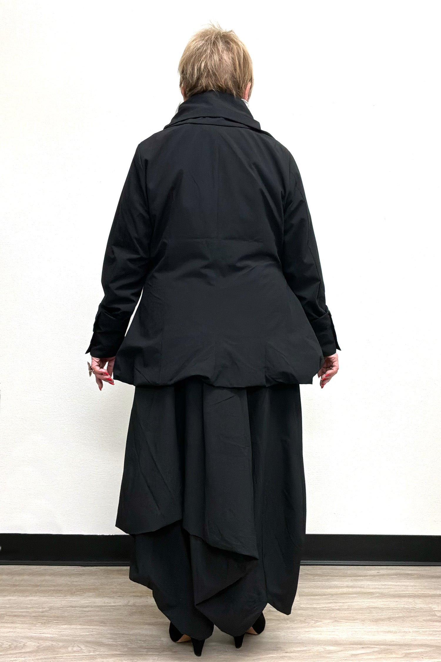 Moyuru Pleat Jacket back, utopiatulsa.com